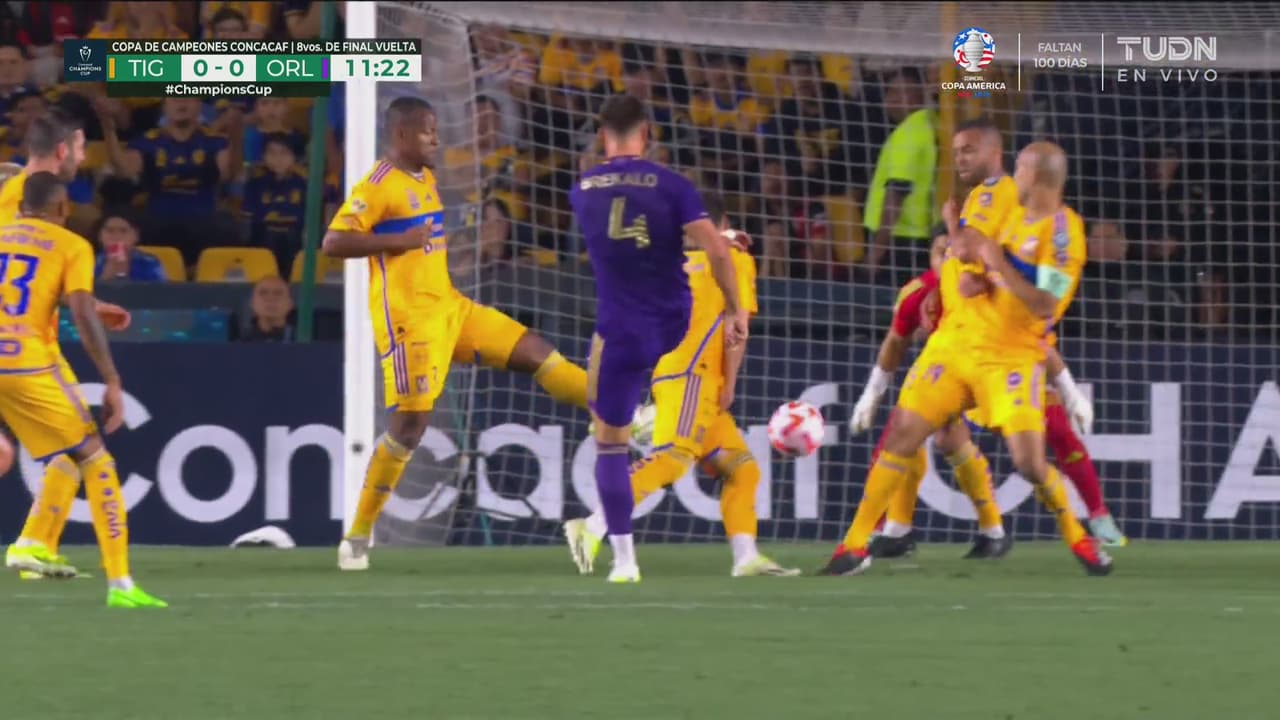 Bombazo de Brekalo que ataja de buen modo Rodríguez