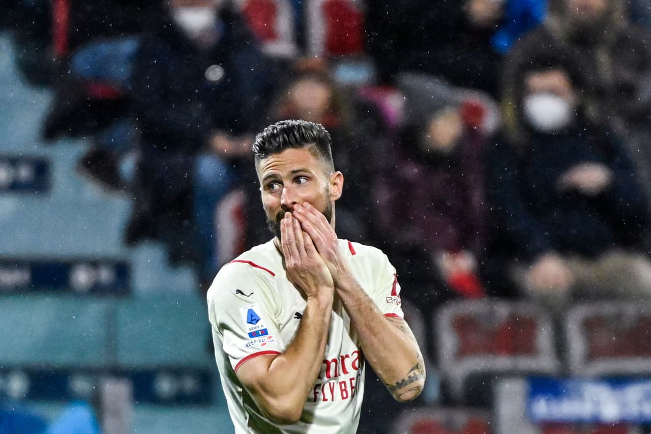 El Milan venció al Cagliari como visitante gracias a un solitario gol de Ismael Bennnacer y sigue como lider de la Serie A.