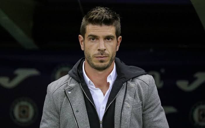 Álex Diego cerca de llegar como entrenador a Gallos Blancos de Querétaro