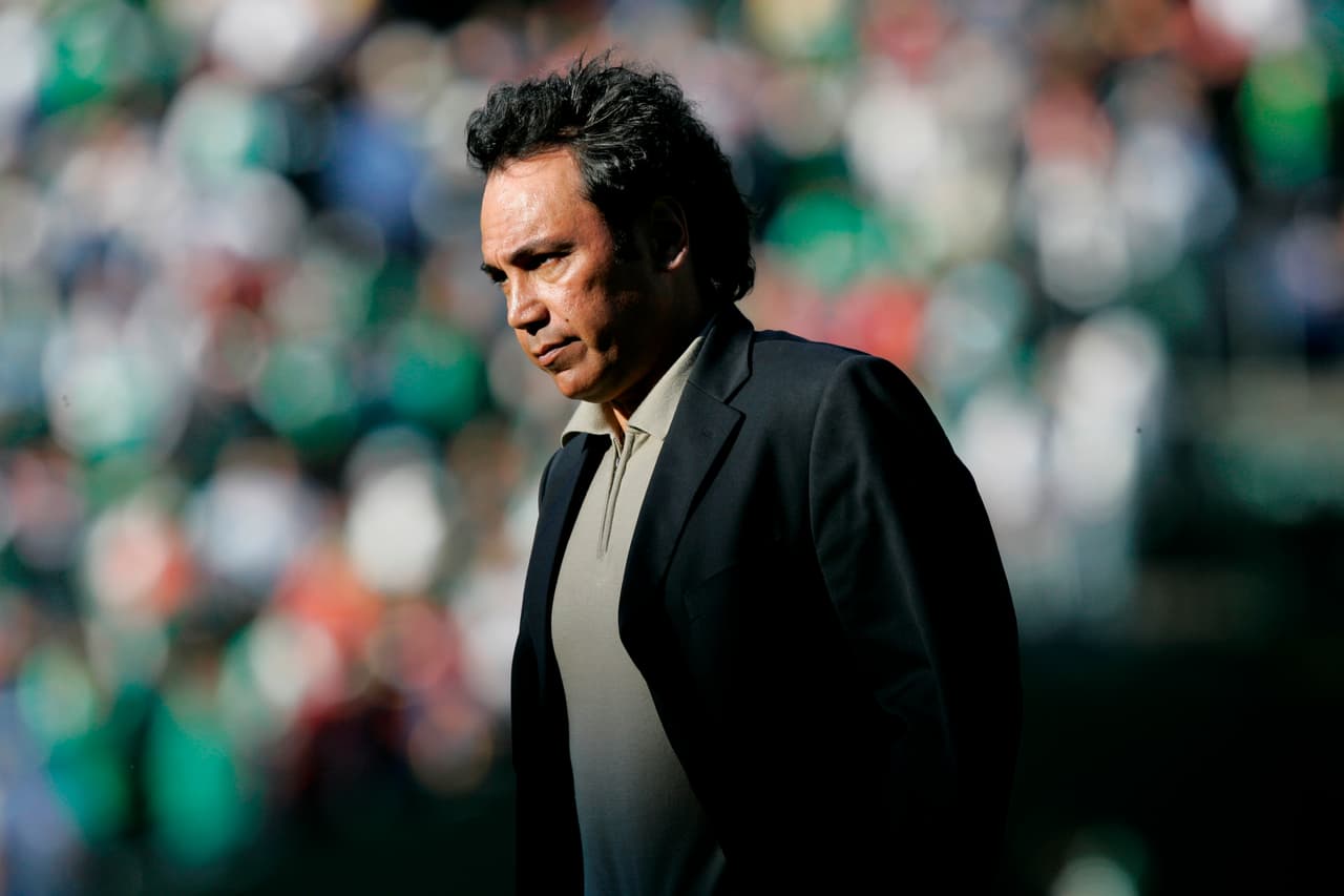 Afición de Cruz Azul no confía en Hugo Sánchez