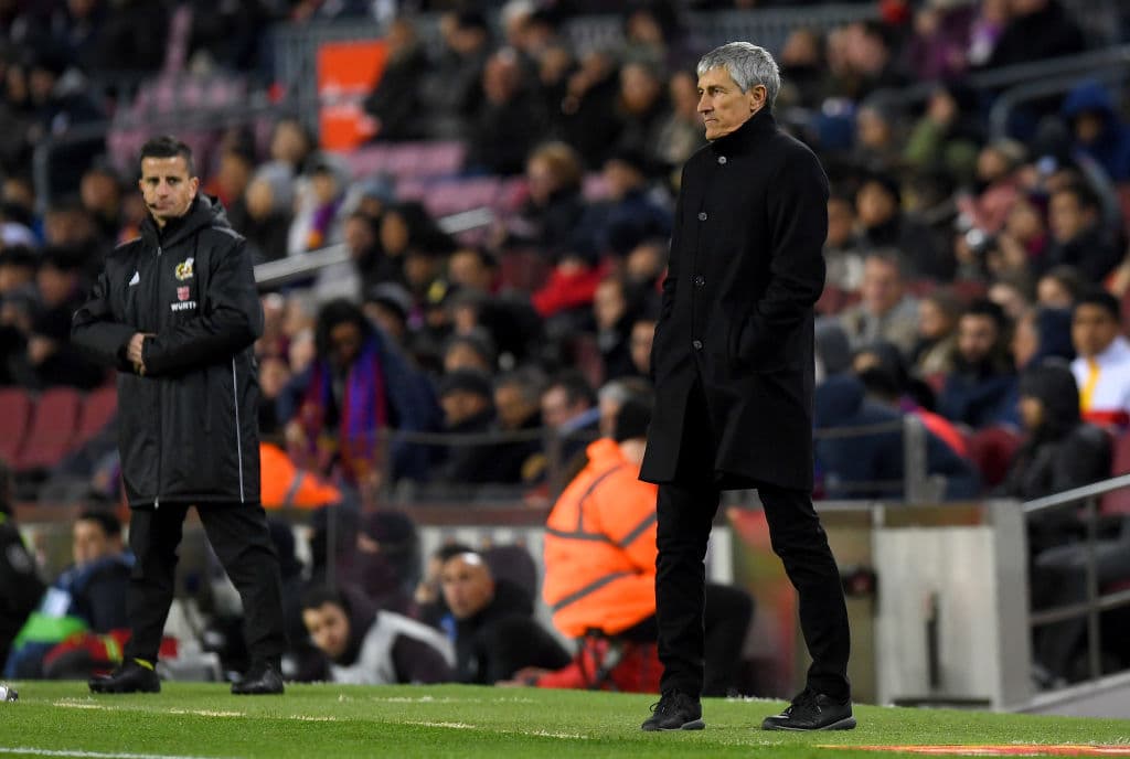 Arturo Vidal asistió a Messi de tacón, previo a un pase de Griezmann, para romper la paridad en el triunfo del Barça 1-0 sobre el Granada.