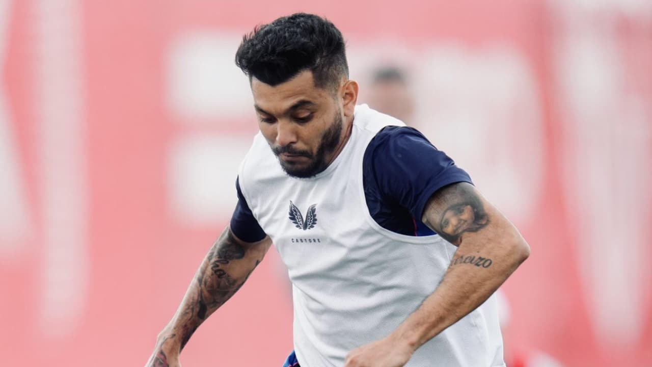 Sevilla espera que Tecatito vuelva a jugar después de la fecha FIFA