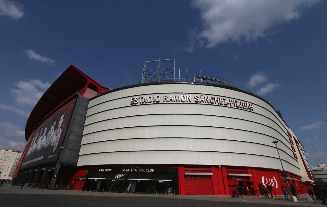 Desde tempranas horas el Ramón Sánchez Pizjuán se fue llenando de color para vivir una jornada especial de la UEFA Europa League entre el Sevilla F.C. y la S.S. Lazio, quienes definirían uno de los clasificados a los octavos de final del torneo continental.