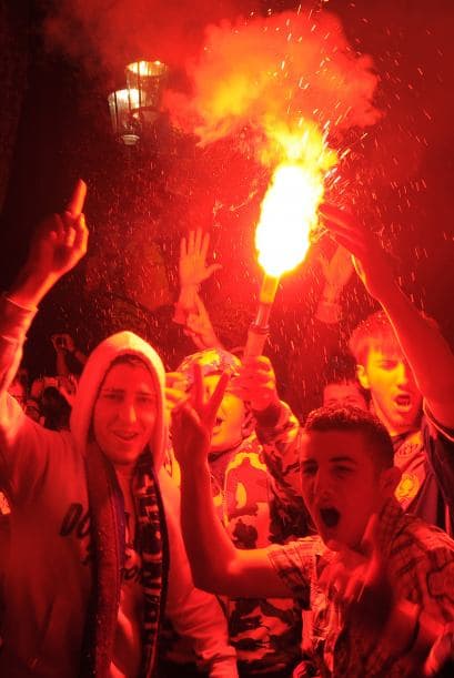 Pero la fiesta no sólo se dio en el campo del Levante, también invadió las calles de Barcelona.
