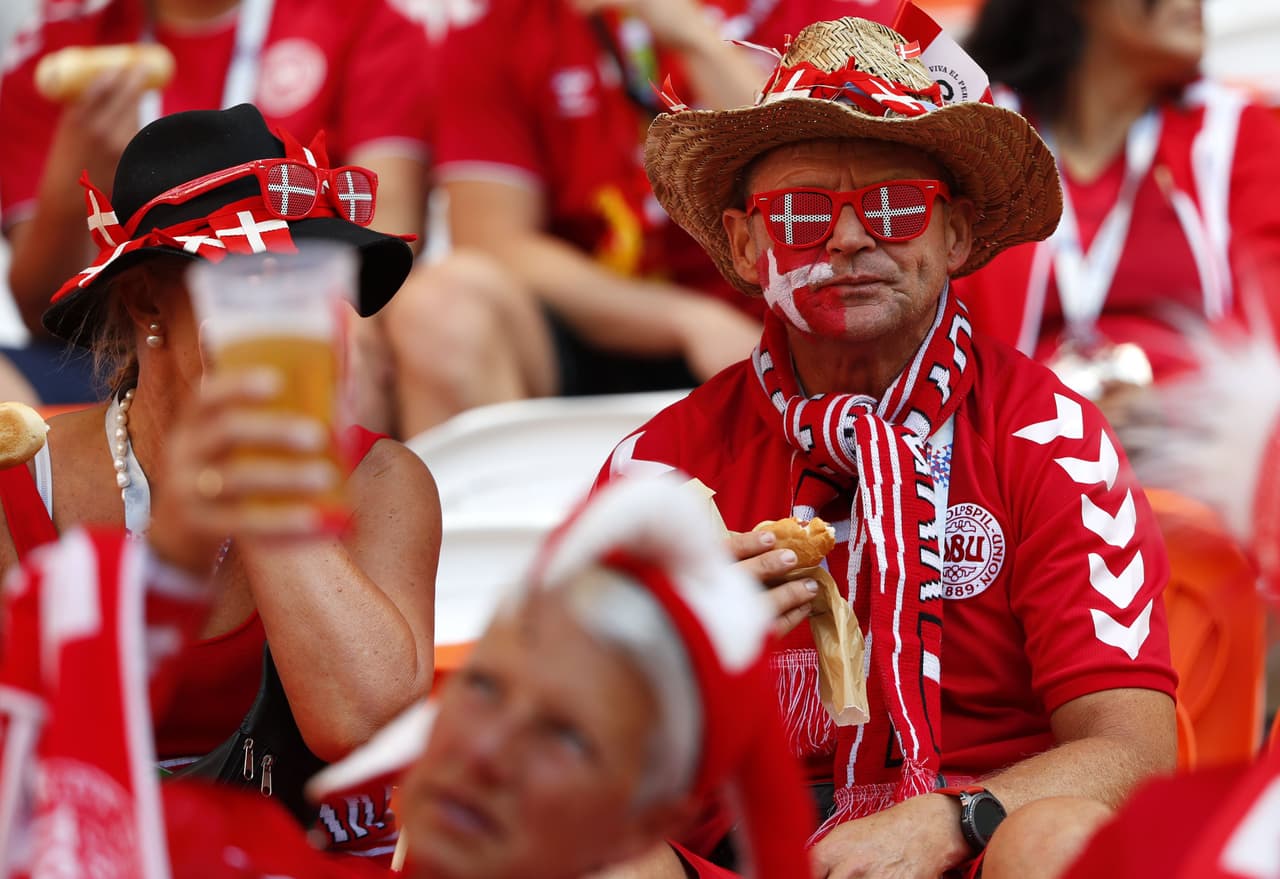 Perú y Dinamarca enmarcan con la pasión inca y el amor vikingo la colorida presencia y la fiesta de sus fanáticos en medio del partido del grupo C en el Mundial de Rusia 2018.