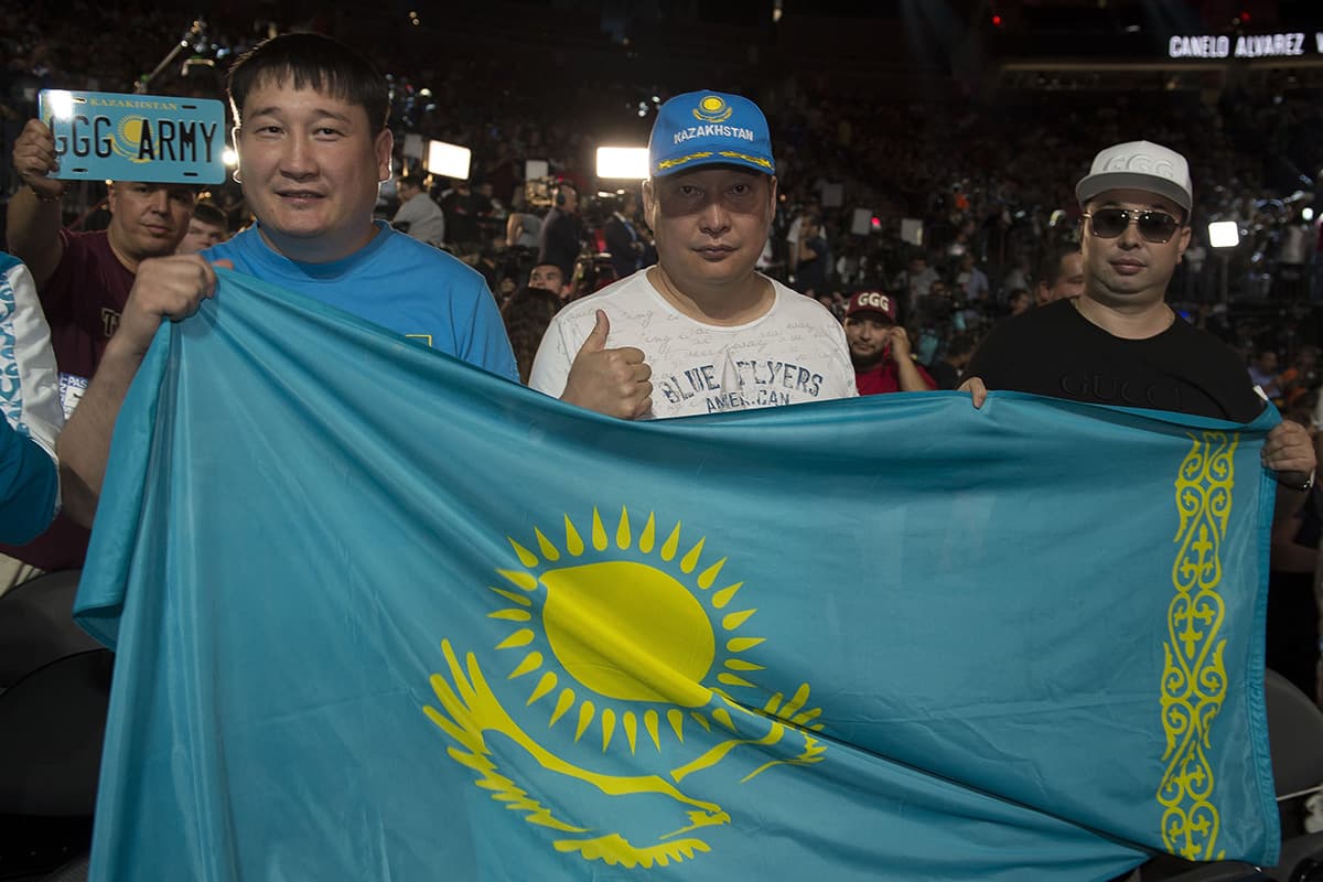 Foto de accion durante el pesaje oficial previo a la pelea Saúl "Canelo" Álvarez vs Gennady Golovkin 2 realizado en el MGM Hotel Casino en Las Vegas, Nevada. Action photo during the official weigh-in prior to the fight Saul "Canelo" Álvarez vs. Gennady Golovkin 2 performed at the MGM Hotel Casino in Las Vegas, Nevada. EN LA FOTO: