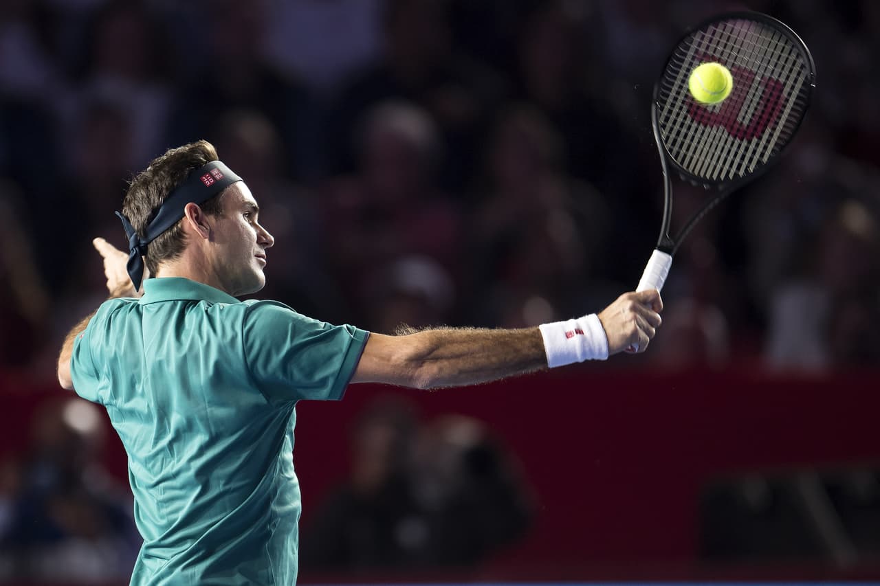 Roger Federer se impuso 2 sets a 1 ante Alexander Zverev en un juego de exhibición que representó una fiesta total en la Plaza de Toros México.