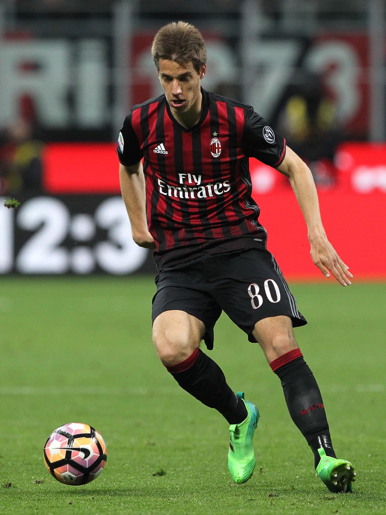 El mal momento del AC Milán se ve reflejado en que ahora es un club de jugadores cedidos. El croata Mario Pasalic fue fichado por el Chelsea en 2013 y nunca ha jugado un partido oficial con los 'Blues'.