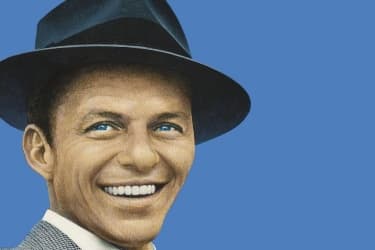 Las grandes leyendas también tienen su pasado obscuro tal como le sucedió al músico Frank Sinatra, quien era violento con su afamada amante, la actriz Ava Gardner. Sus discusiones, chantajes y escenas de celos eran comunes y aún así se casaron años después. Se separaron peleados, perdieron el contacto hasta que ella murió en 1990 en un hospital de Londres donde reposaba una fotografía de ambos besándose.