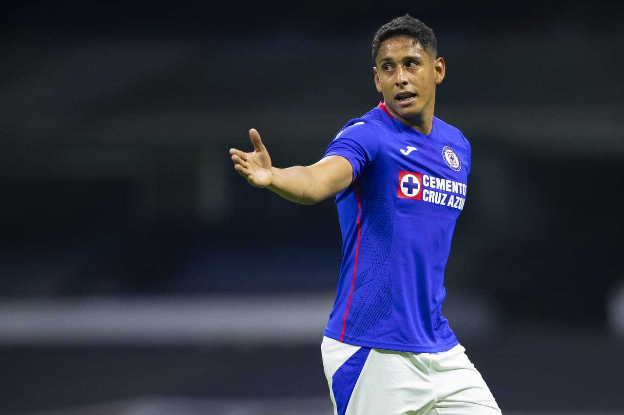 Luis Romo revela que solo considera jugar en Cruz Azul o en Europa