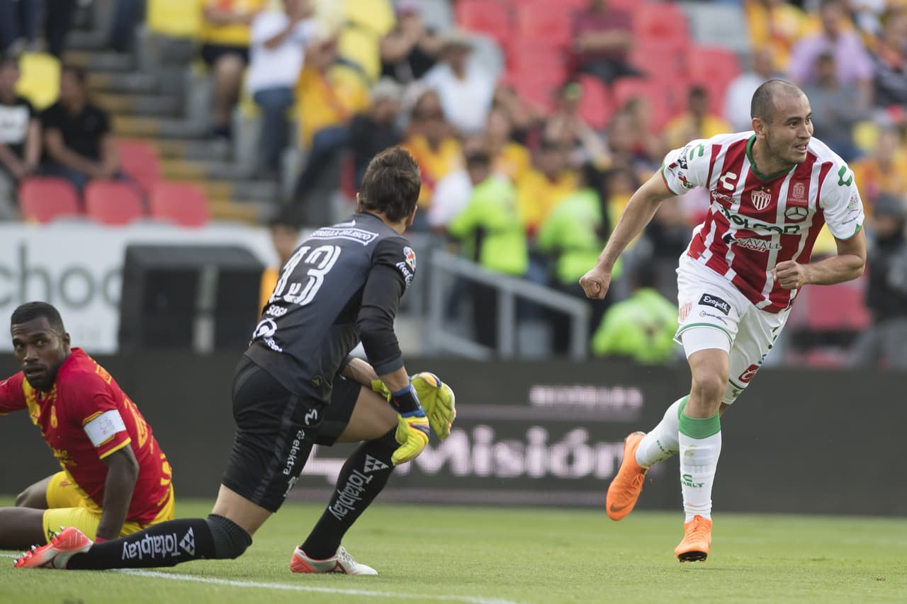 Carlos González se encargó de abrir el marcador para Necaxa en el Morelos tras una excelente asistencia que lo habilitó solo ante la portería.