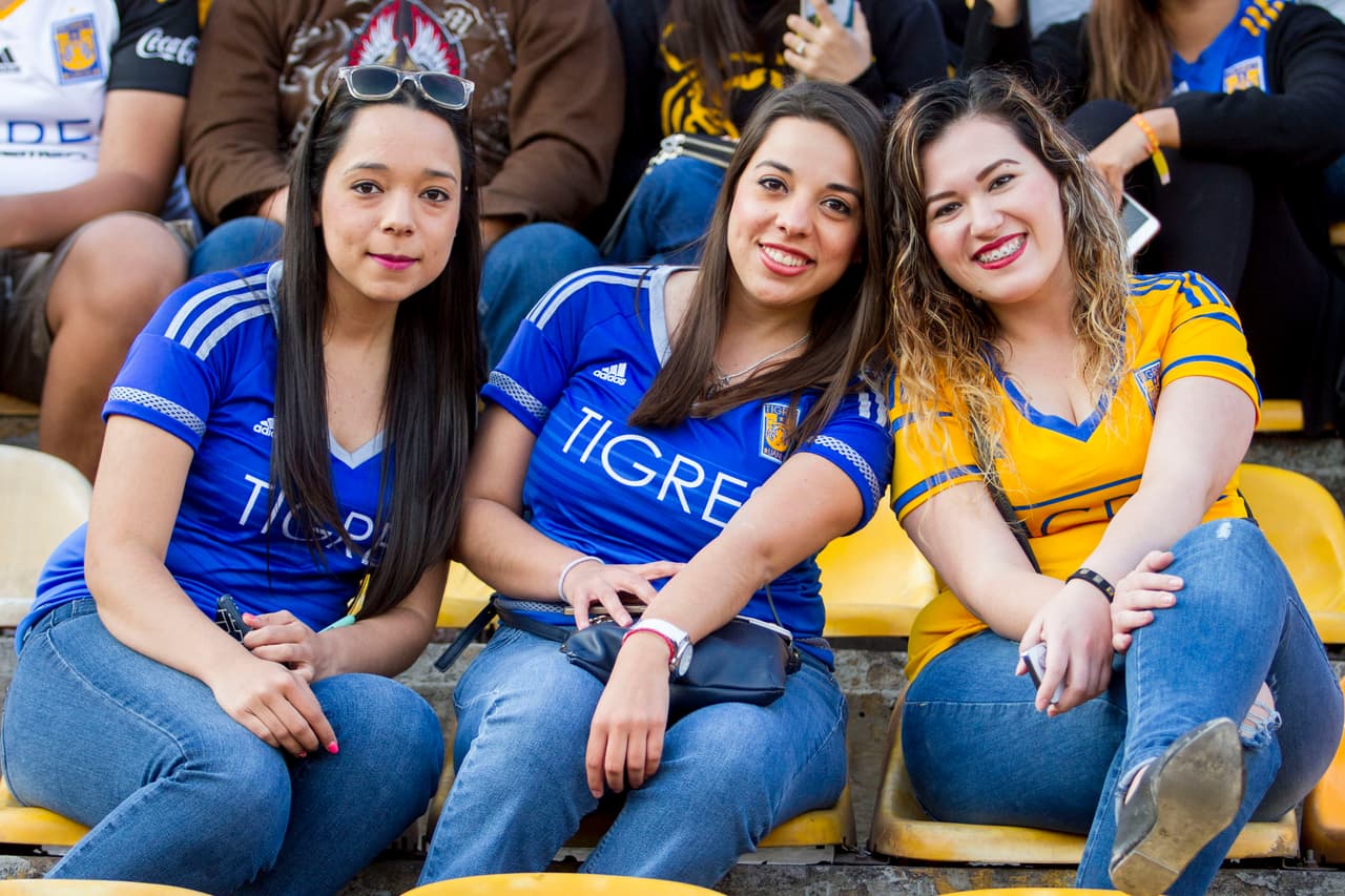 El colorido de la afición en la Jornada 12