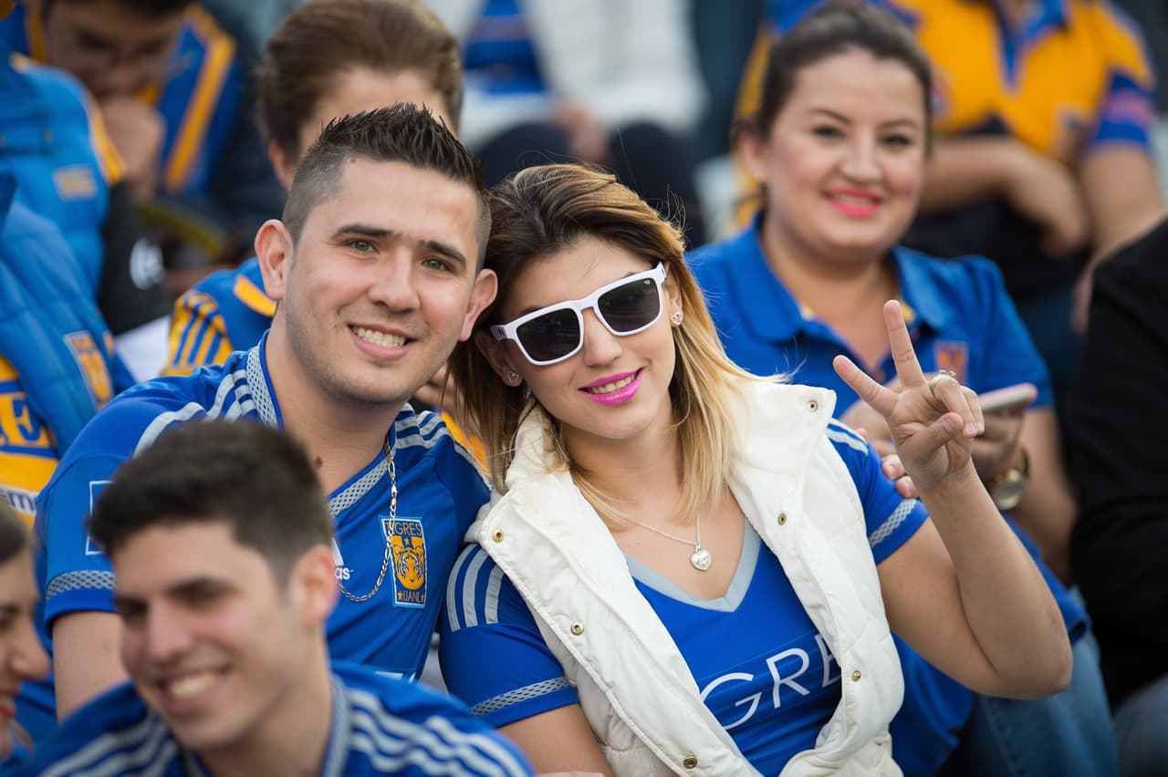 El colorido de la afición en la Jornada 12