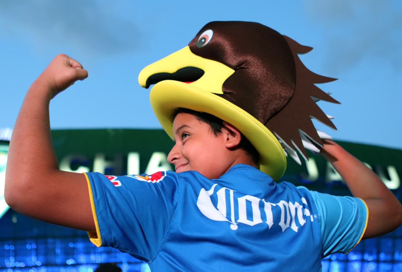 El colorido de la afición en la Jornada 12