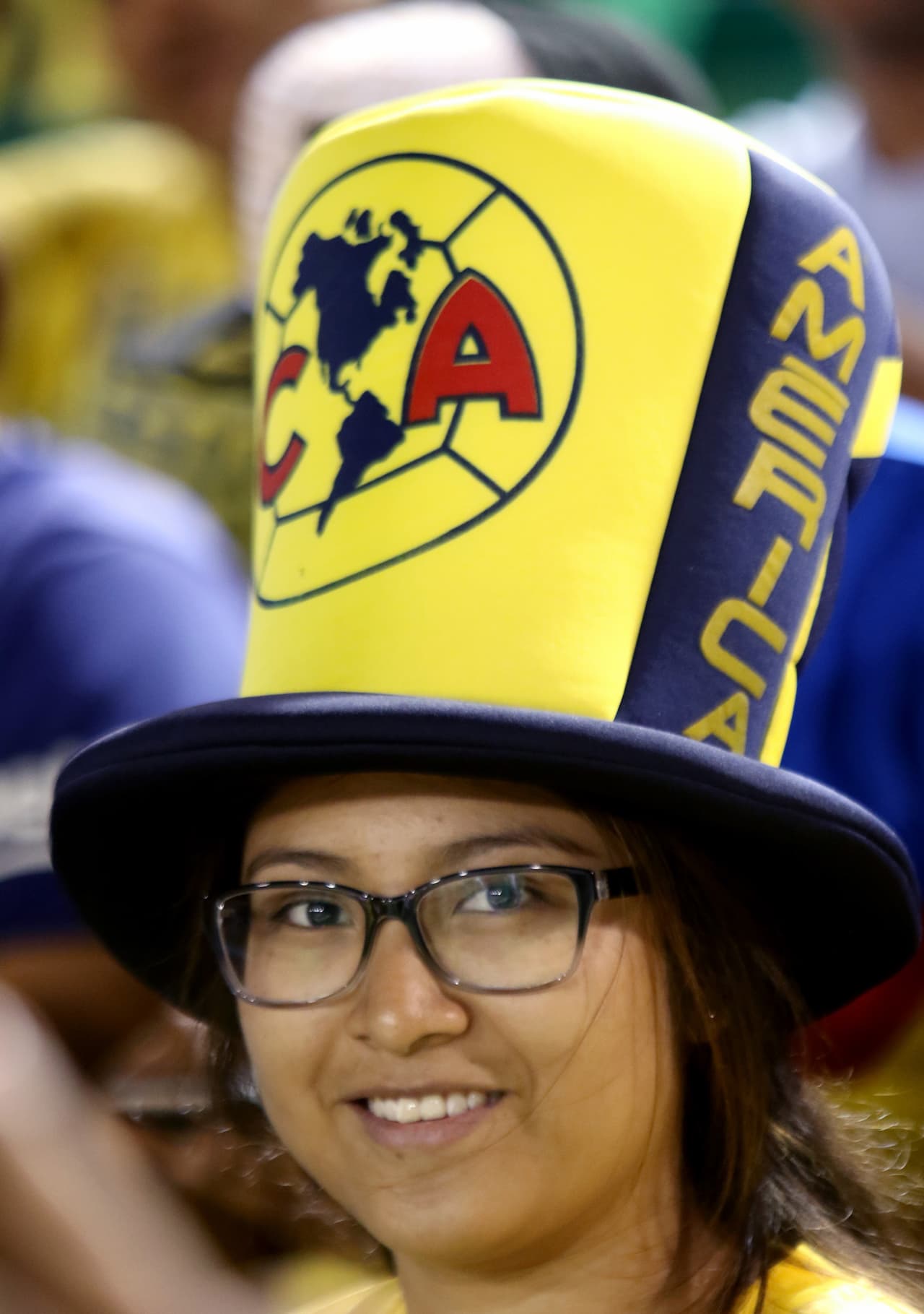 El colorido de la afición en la Jornada 12