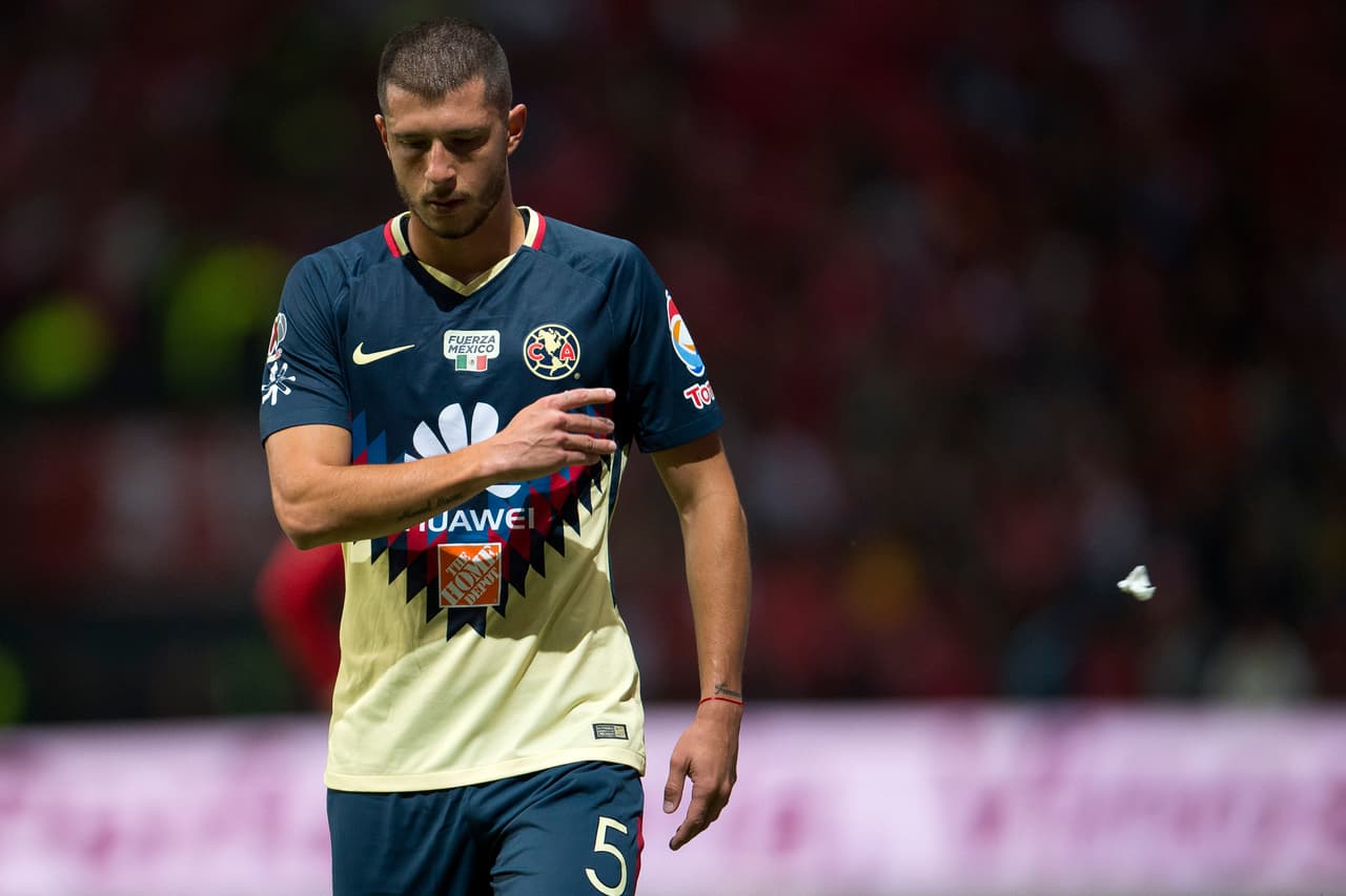 El argentino Guido Rodríguez es el que mayor cantidad de tarjetas ha recibido en contra.