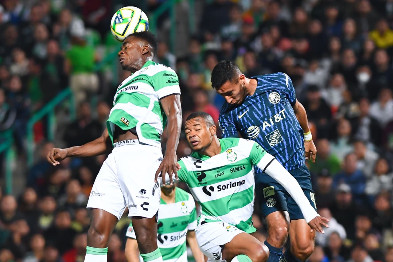 Santos Laguna y América disputaron un entretenido partido como parte de la Jornada 5 del Clausura 2023. Harold Preciado y Javier Correa anotaron para los laguneros en el primer tiempo, mientras que Henry Martín descontó de penal al final de la primera parte y Roger Martínez encontró el empate de tiro libre al 84'.