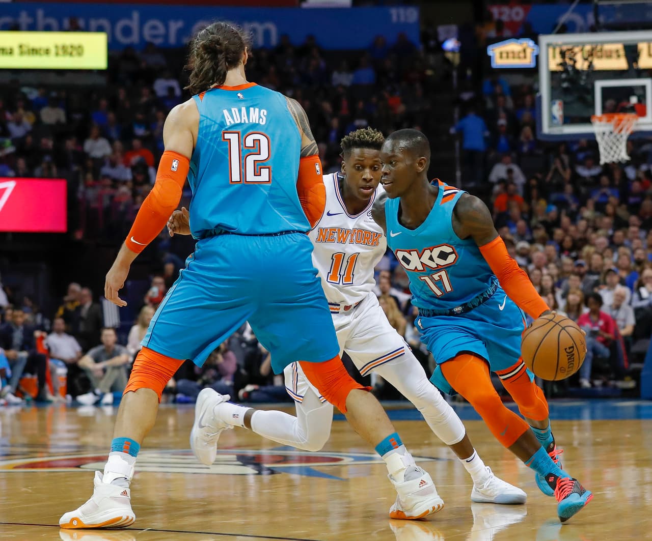 <b>New York 103-128 Oklahoma City</b>. Paul George se luce con 35 puntos y encamina al Thunder a una victoria sobre los Knicks. Tim Hardaway Jr, con 20 unidades, encabezó a los neoyorquinos.