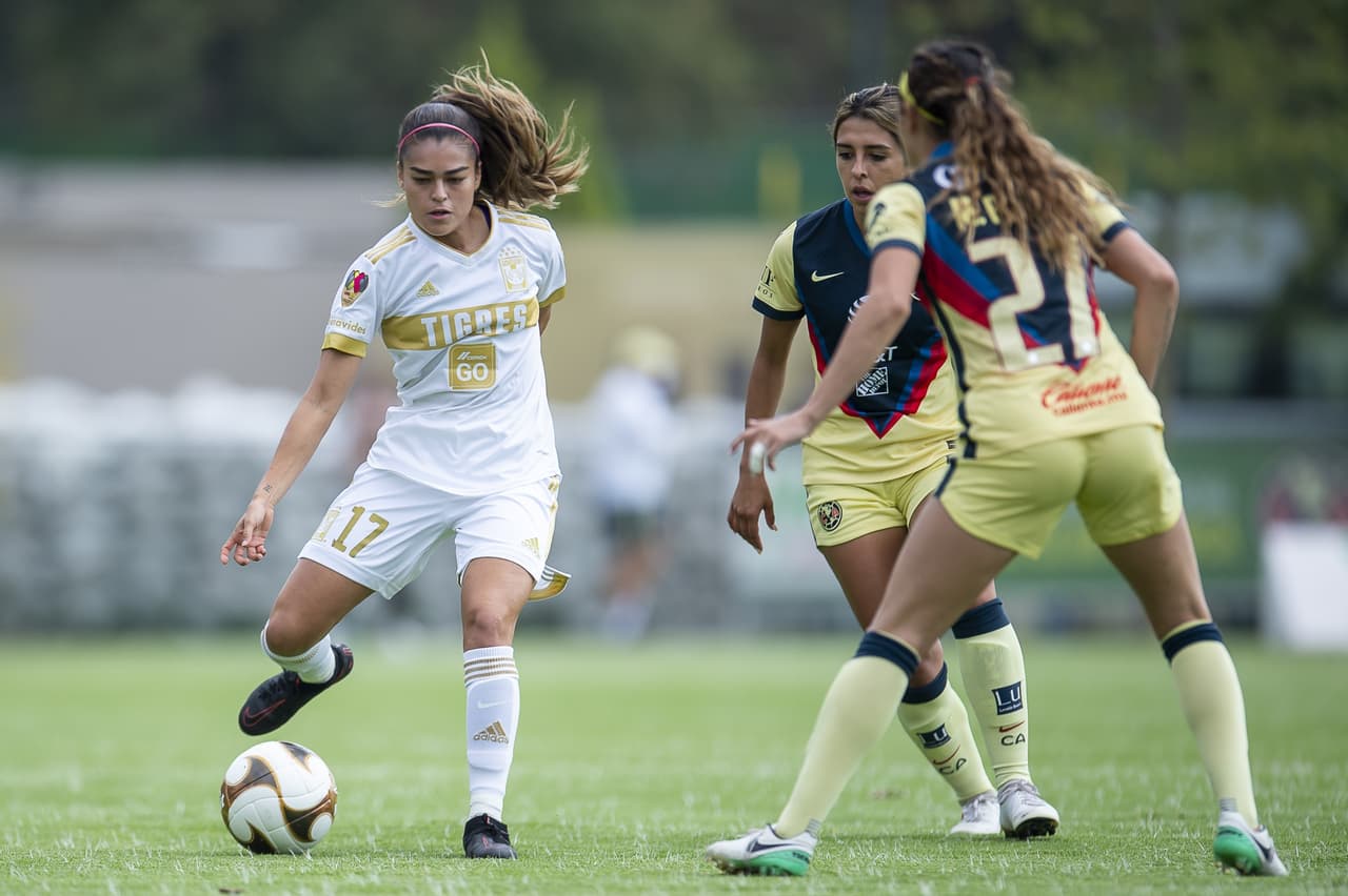 La jugadoras del América no pueden meter ni las manos y las regias se encargan de golear 0-4 al conjunto capitalino.