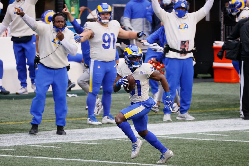 El cuadro angelino consiguió su pase a la ronda divisional tras vencer 30-20 a los de Seattle. | Russell Wilson poco pudo hacer con las deficiencias de la línea ofensiva contrastada con la poderosa defensiva de los Rams.