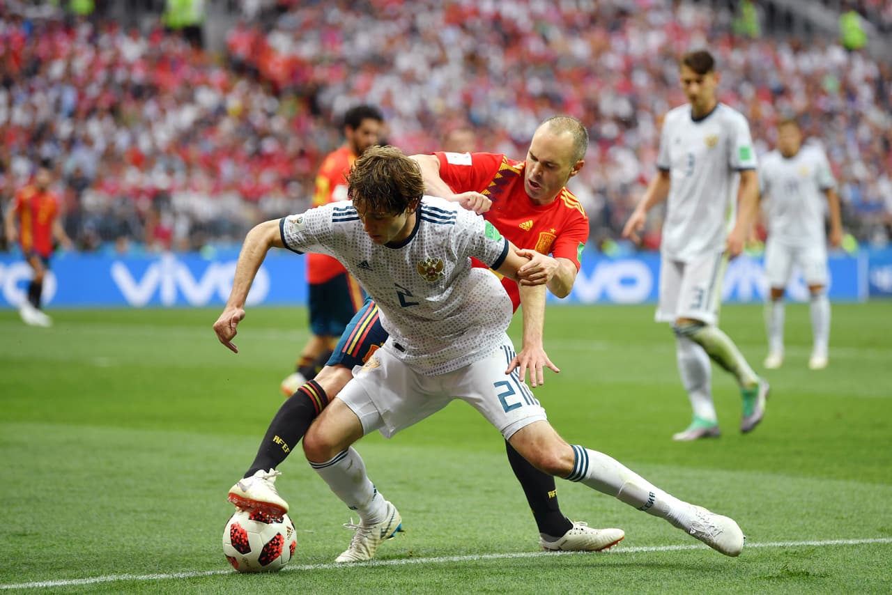 En la prórroga España adelantó aún más sus líneas y presionando generaron más problemas a los rusos.