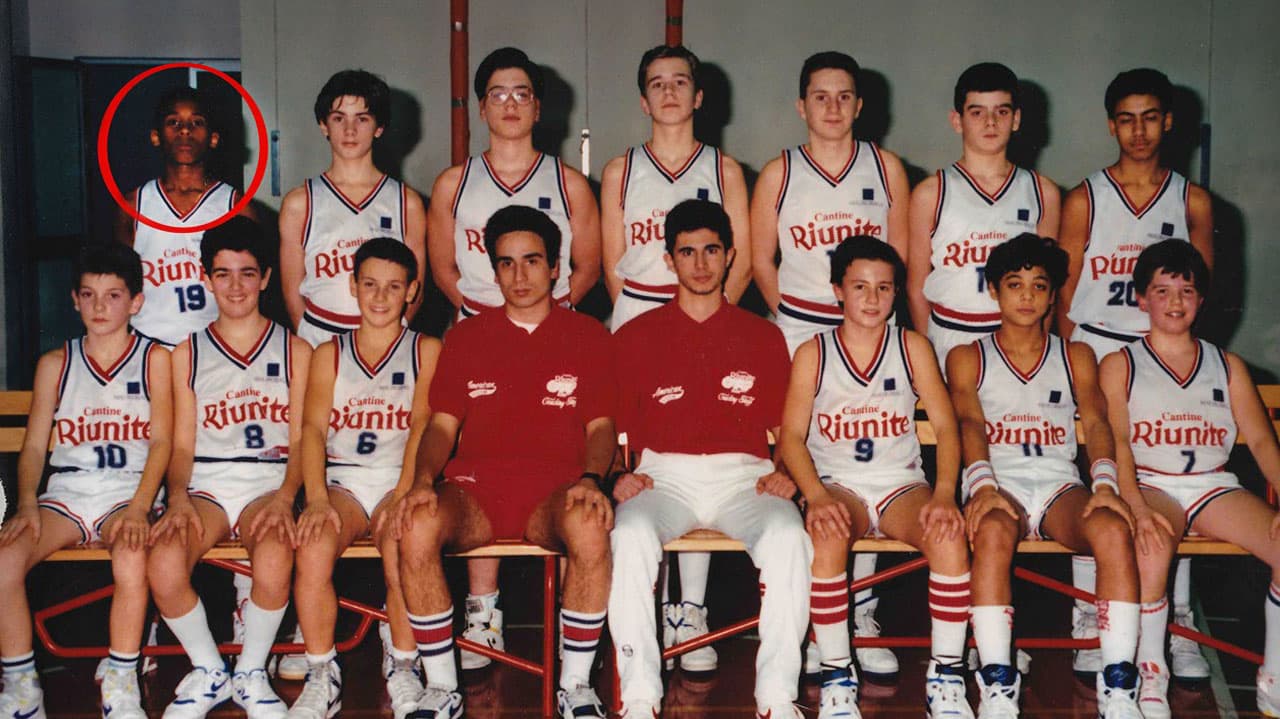 La federación Intaliana de Basquetbol realizará homenajes a Kobe Bryant durante una semana.