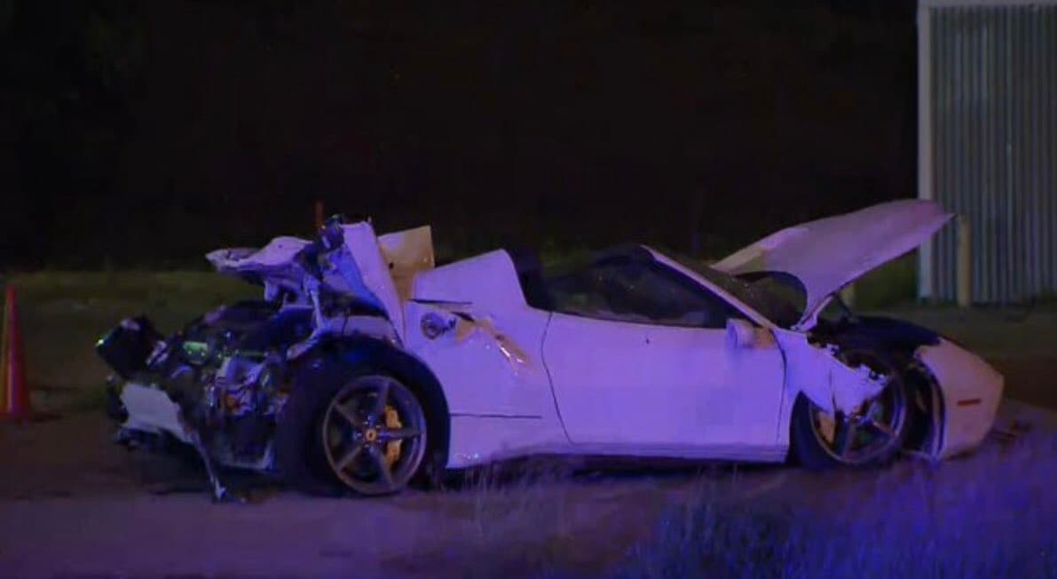 Conducía un Ferrari. Su estado de salud, al momento, es grave.