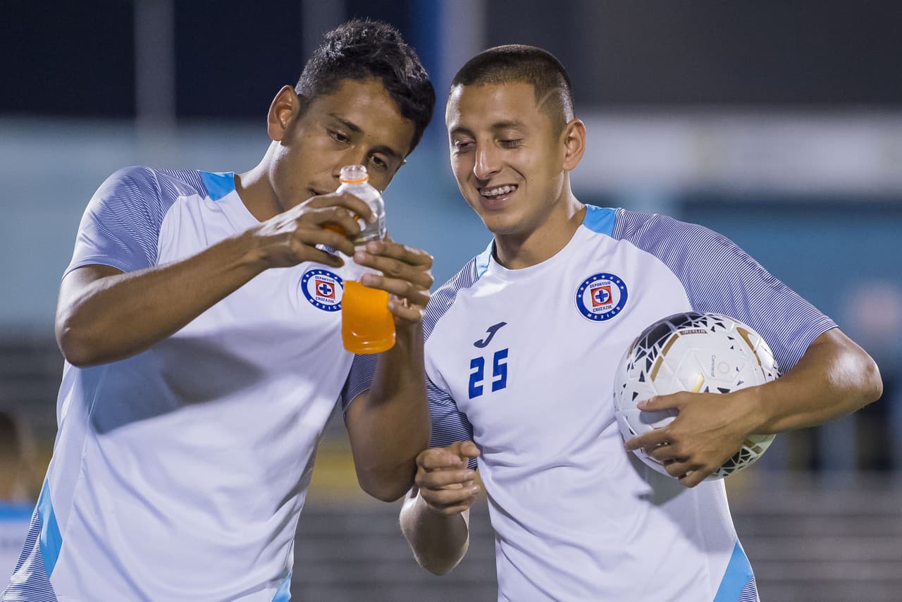 Hay que hidratarse bien para que el calor no los tome por sorpresa.