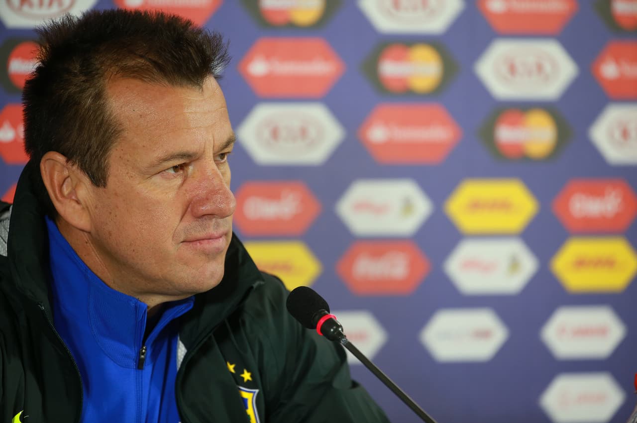 El DT de Brasil lamentó que sus comentarios fueran tomados como racistas.