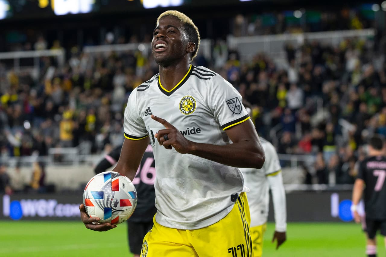 Delantero - Gyasi Zardes (Columbus Crew SC)