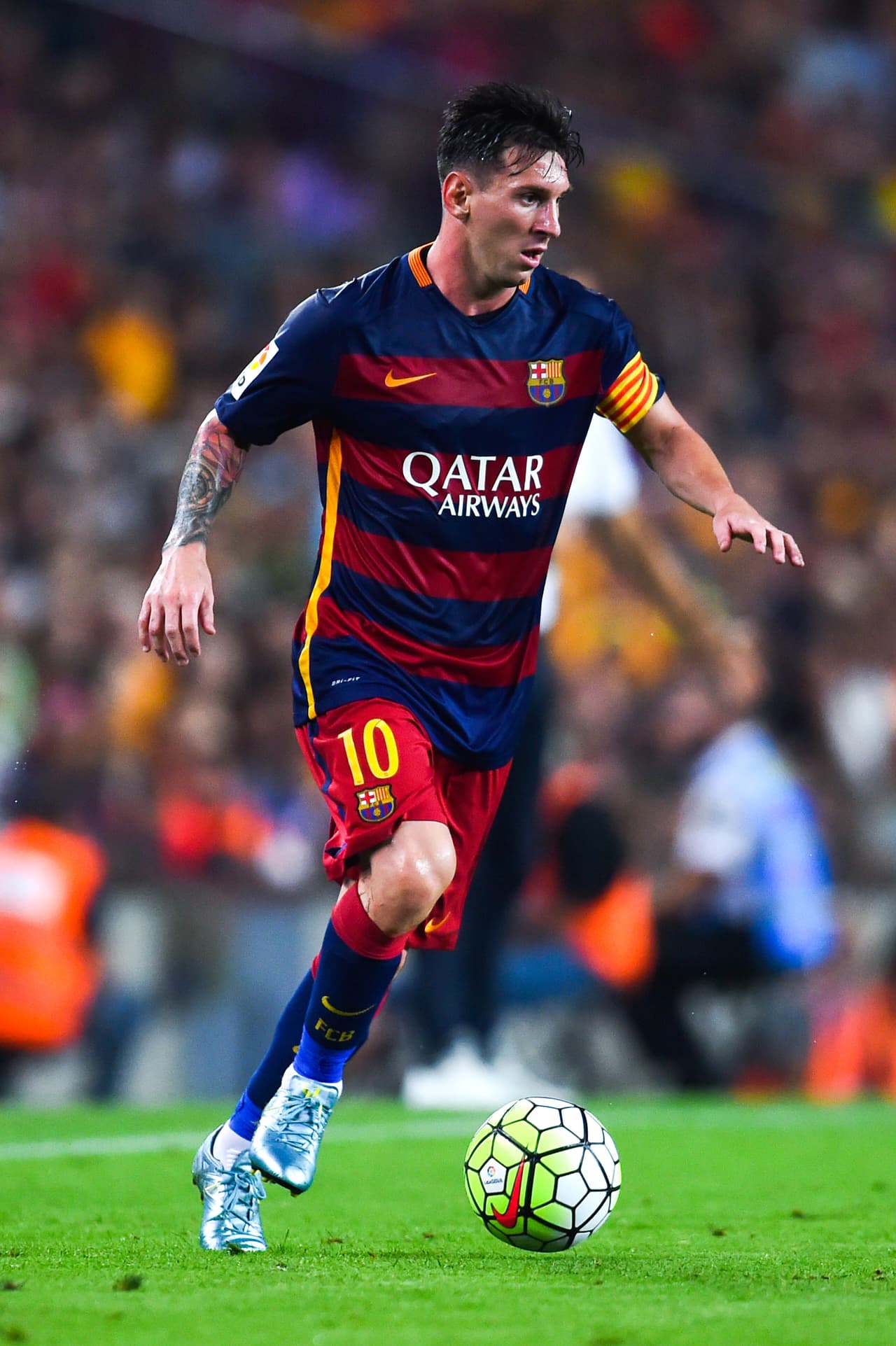 Lionel Messi tiene 28 años y ha ganado en cuatro oportunidades la Champions, todas ellas con el FC Barcelona de España (2006, 2009, 2011 y 2015).