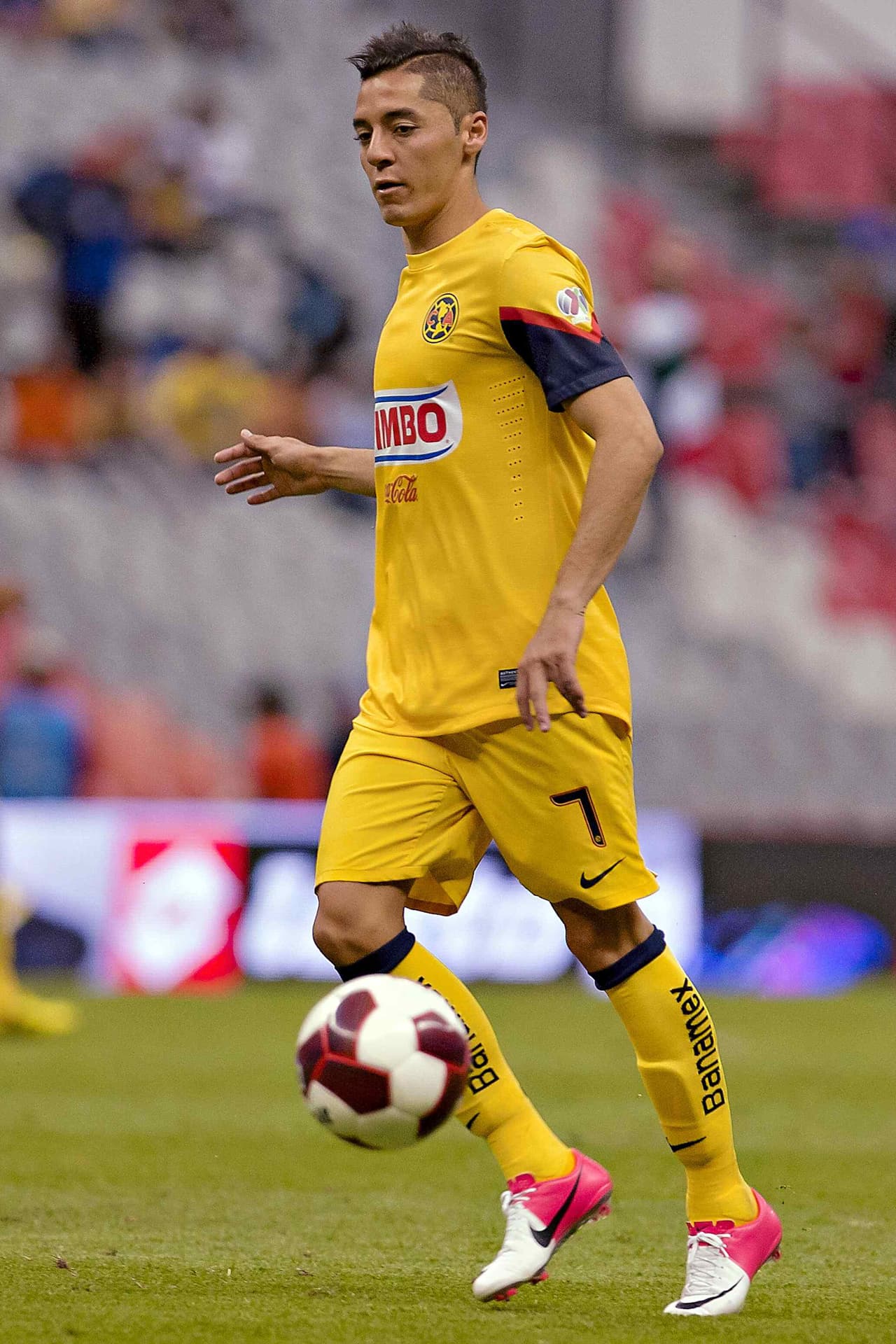 'El Chema' Cárdenas llegó al América para competir el puesto de carrilero con Miguel Layún, cuando estaba de moda el hashtag #TodoEsCulpaDeLayún. Sin embargo, José María pasó de noche por Coapa.