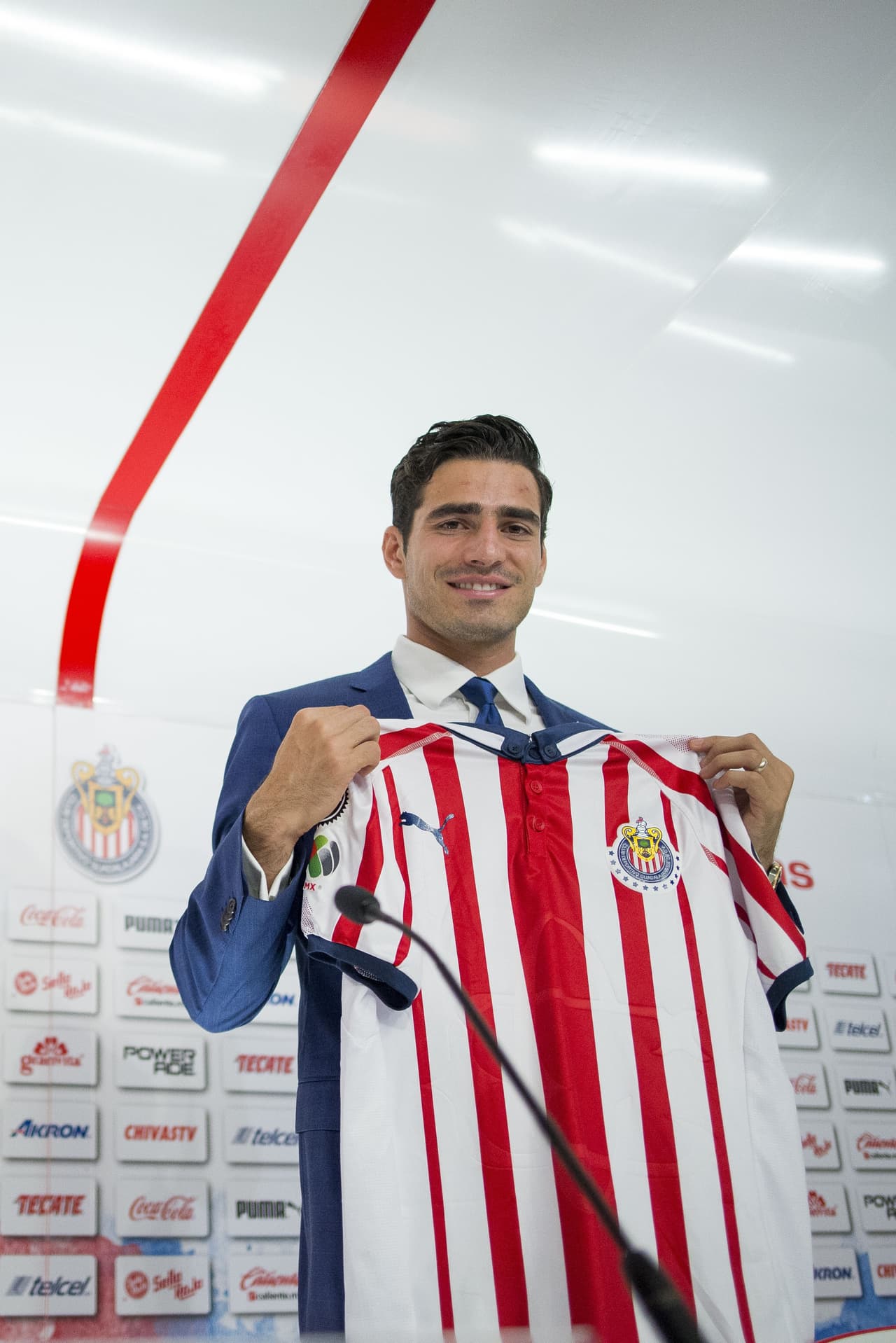 Nadie esperaba que Briseño se convirtiera en referente de Chivas en tan poco tiempo.