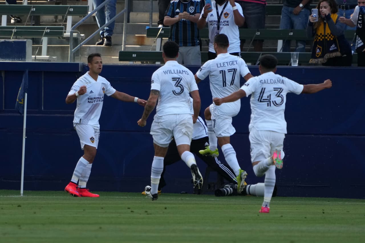 Un triunfo que comenzó con el tempranero gol de Chicharito Hernández.