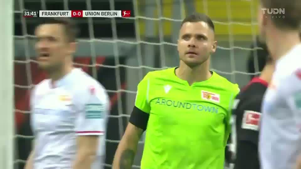 Tiro de esquina para Eintracht Frankfurt