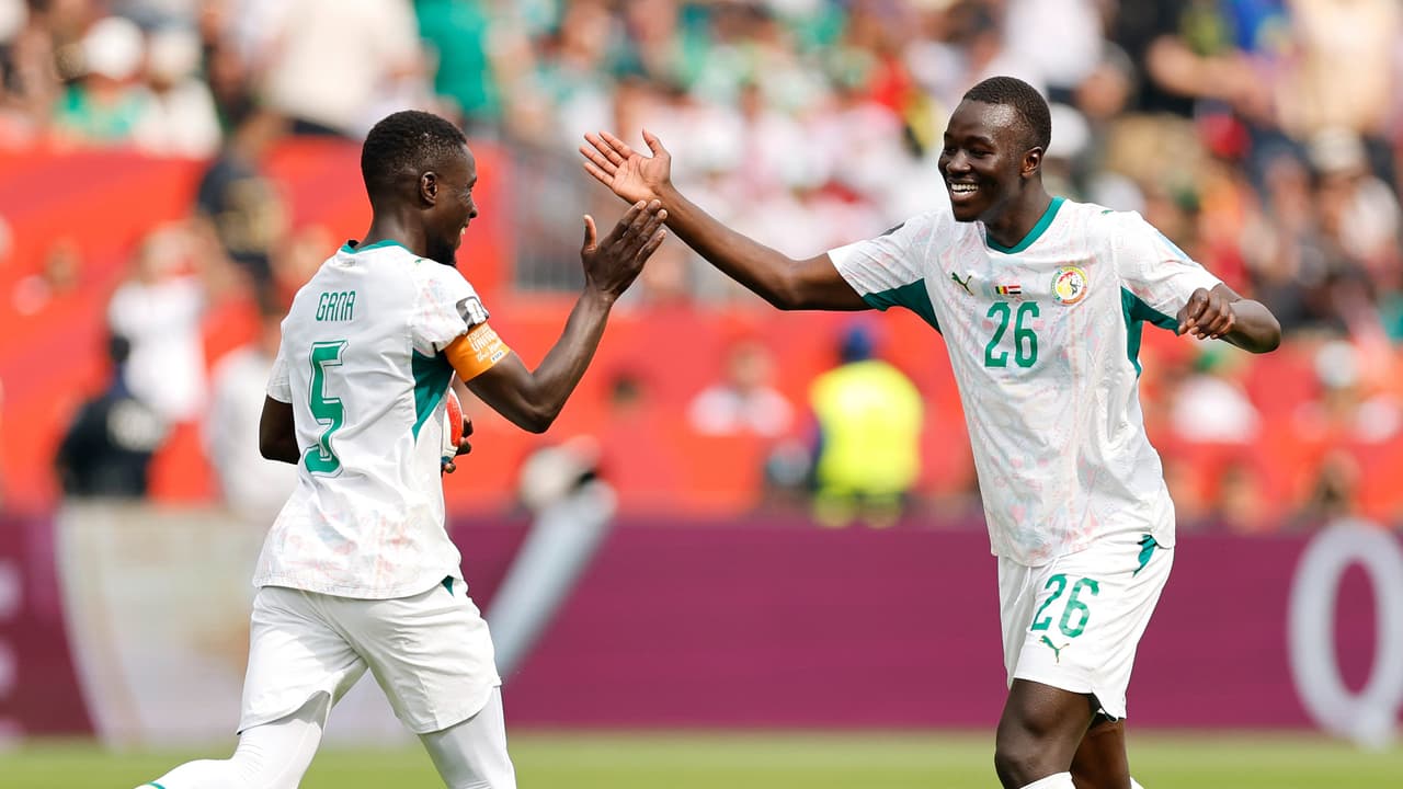 Senegal golea a Irak y mantienen esperanzas de clasificar