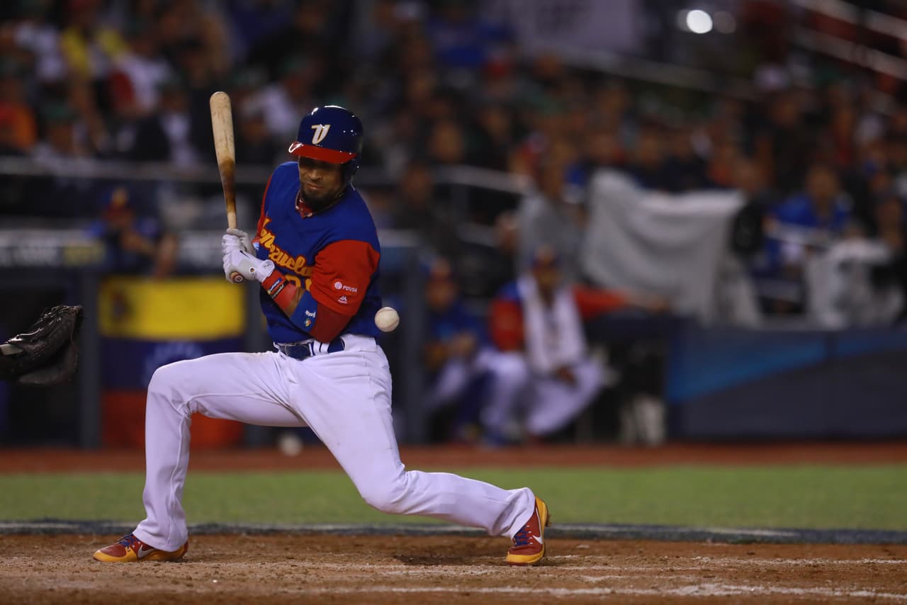 En la sexta entrada, con dos outs, Venezuela llenó la casa y el estelar Miguel Cabrera, de los Tigres de Detroit, no respondió y dejó a los tres hombres en base.