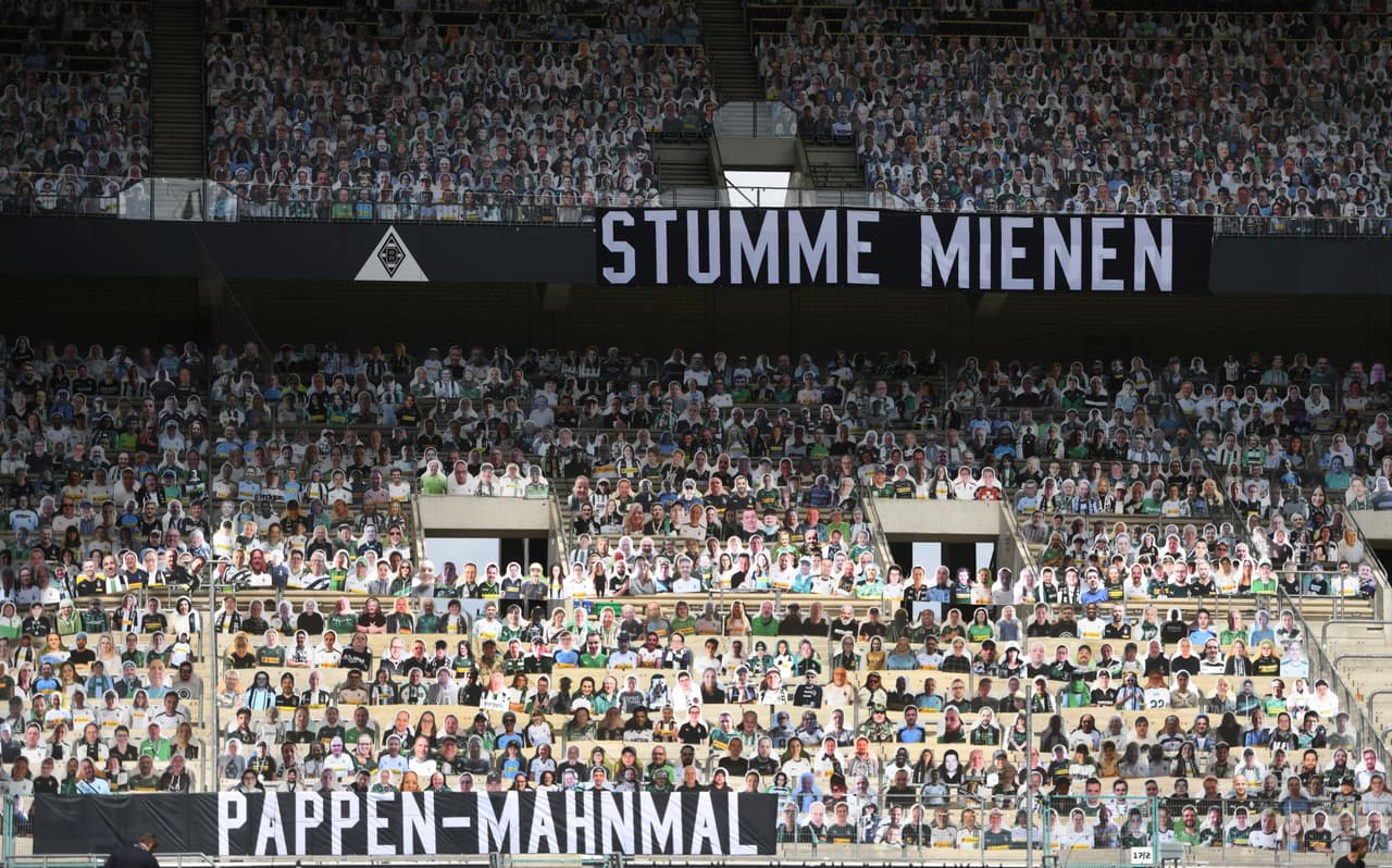 Así lució el Borussia Park en la Bundesliga. Los hinchas pueden enviar su foto y poco menos de 20 euros para ‘asistir’ al estadio. Lo recaudado se utilizará para apoyar a personas afectadas por el COVID-19.