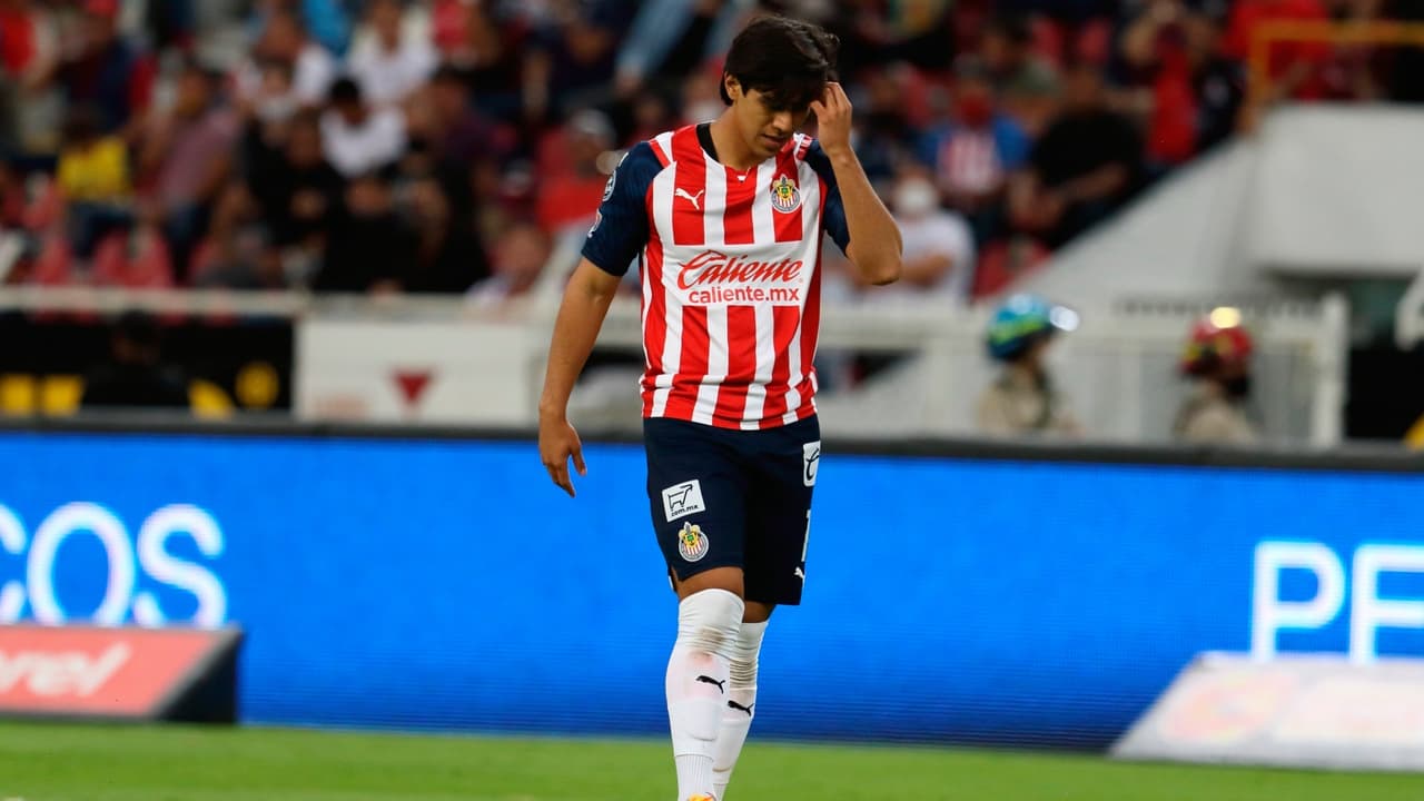 José Juan Macías tiene molestia en rodilla y está en duda ante Toluca