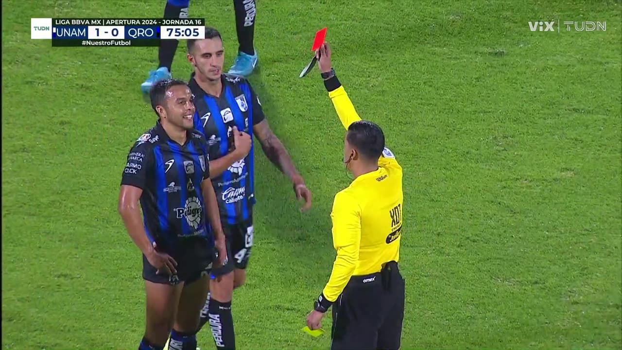 ¡A las regaderas! Mendoza se va expulsado