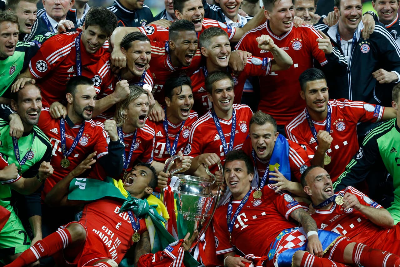 El Bayern Múnich de Jupp Heynckes también logró este gran objetivo en el 2013. La Champions la ganó en Wembley al Borussia Dortmund, al que también superó en la Bundesliga. La DFB Pokal se la quedó ante el Stuttgart.