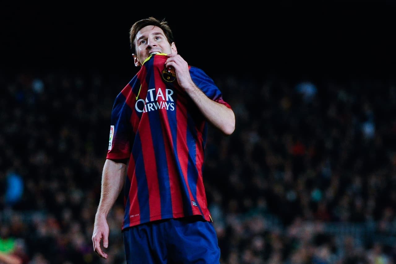 Un hematoma intramuscular postcontusional en el bíceps femoral del muslo izquierdo, una pequeña lesión fibrilar en el bíceps femoral de la pierna derecha y una rotura muscular en el bíceps femoral de la pierna izquierda dejaron a 'Leo' por fuera de 12 partidos en la 2013/14.