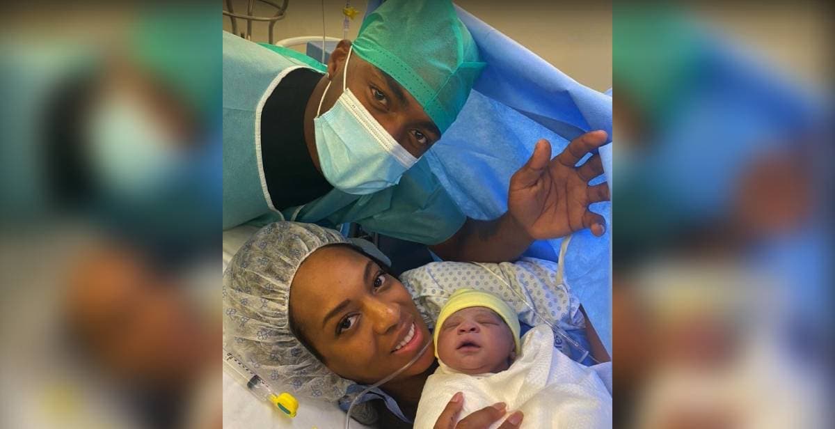 Renato Ibarra y Lucely Chalá presentaron a su bebé