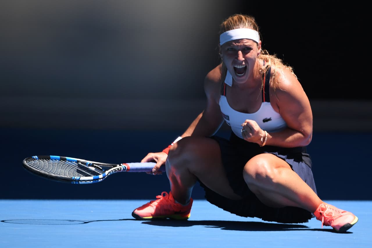 Dominica Cibulkova derrotó a Su-Wei Hsieh con sets 6-4, 7-6 (8) en el juego de segumda ronda. La checa, en el 'Top-5' actual de la WTA, cerró muy bien su 2016 y buscará el título, a lo que añade su espectacular figura atlética que con sus bellas sonrisa y mirada la hacen muy atractiva para los fanáticos.