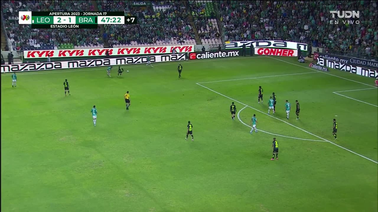 ¡TIRO ATAJADO! disparo por Aitor García.