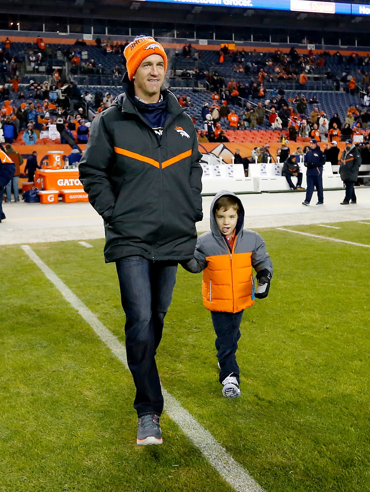 Los Broncos están de regreso a los playoffs tras un tiempo extra de suspenso ganando a los Bengals 20-17.