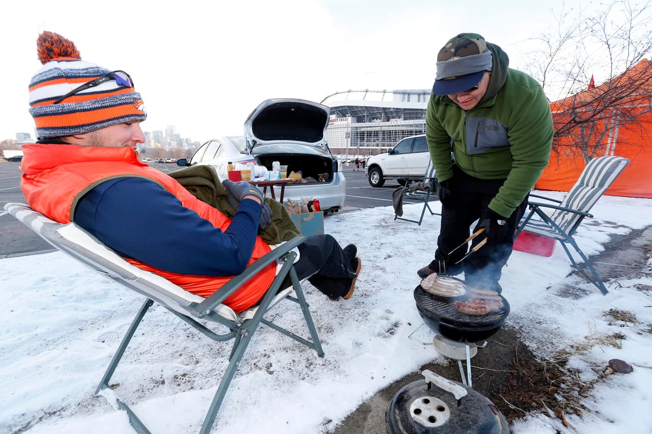 Los Broncos están de regreso a los playoffs tras un tiempo extra de suspenso ganando a los Bengals 20-17.