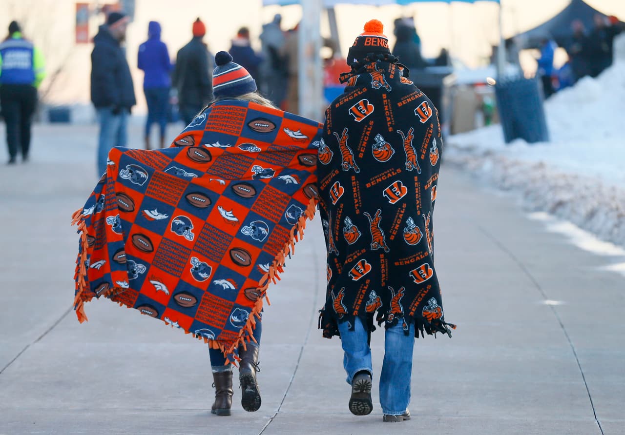 Los Broncos están de regreso a los playoffs tras un tiempo extra de suspenso ganando a los Bengals 20-17.
