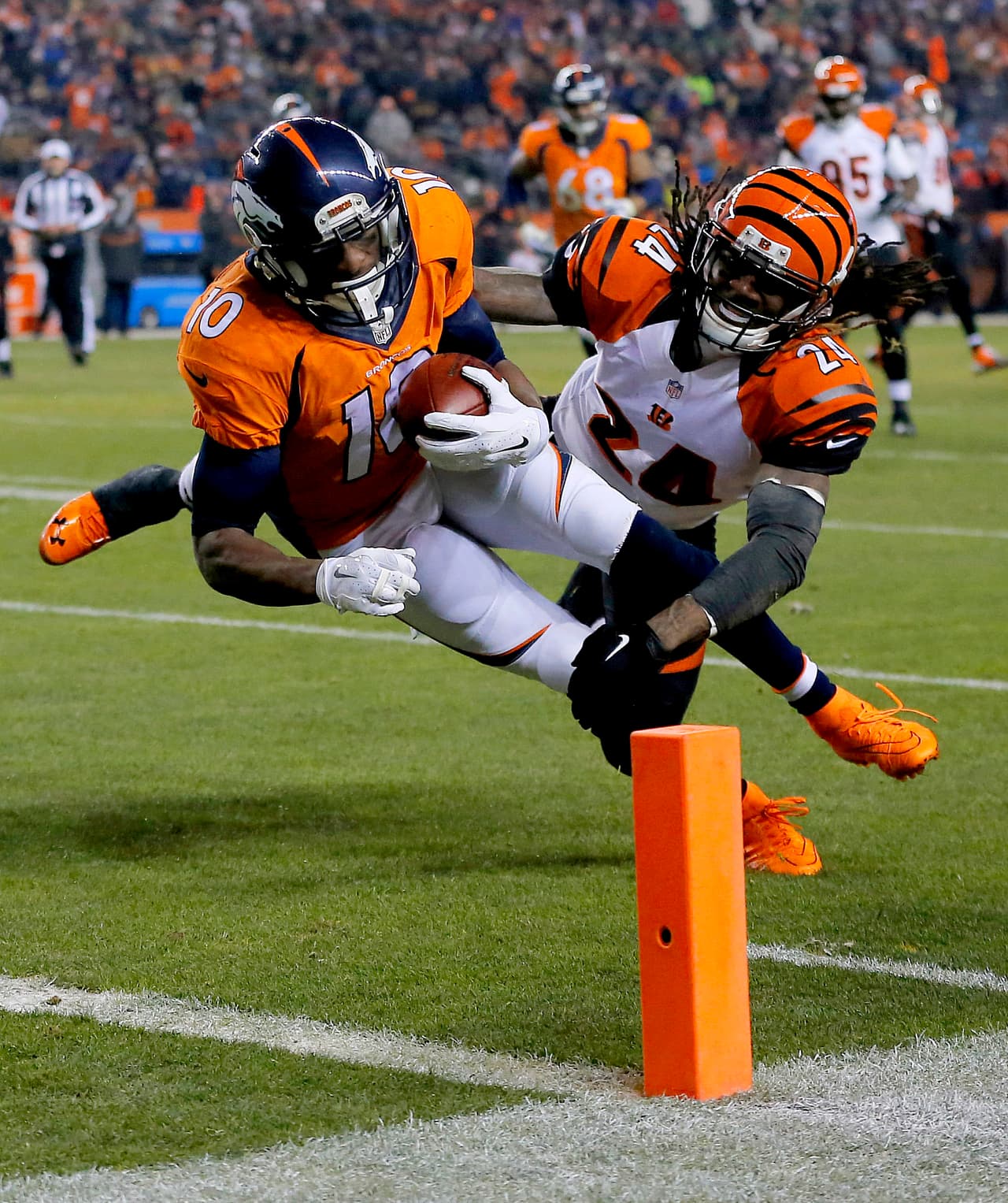 Los Broncos están de regreso a los playoffs tras un tiempo extra de suspenso ganando a los Bengals 20-17.