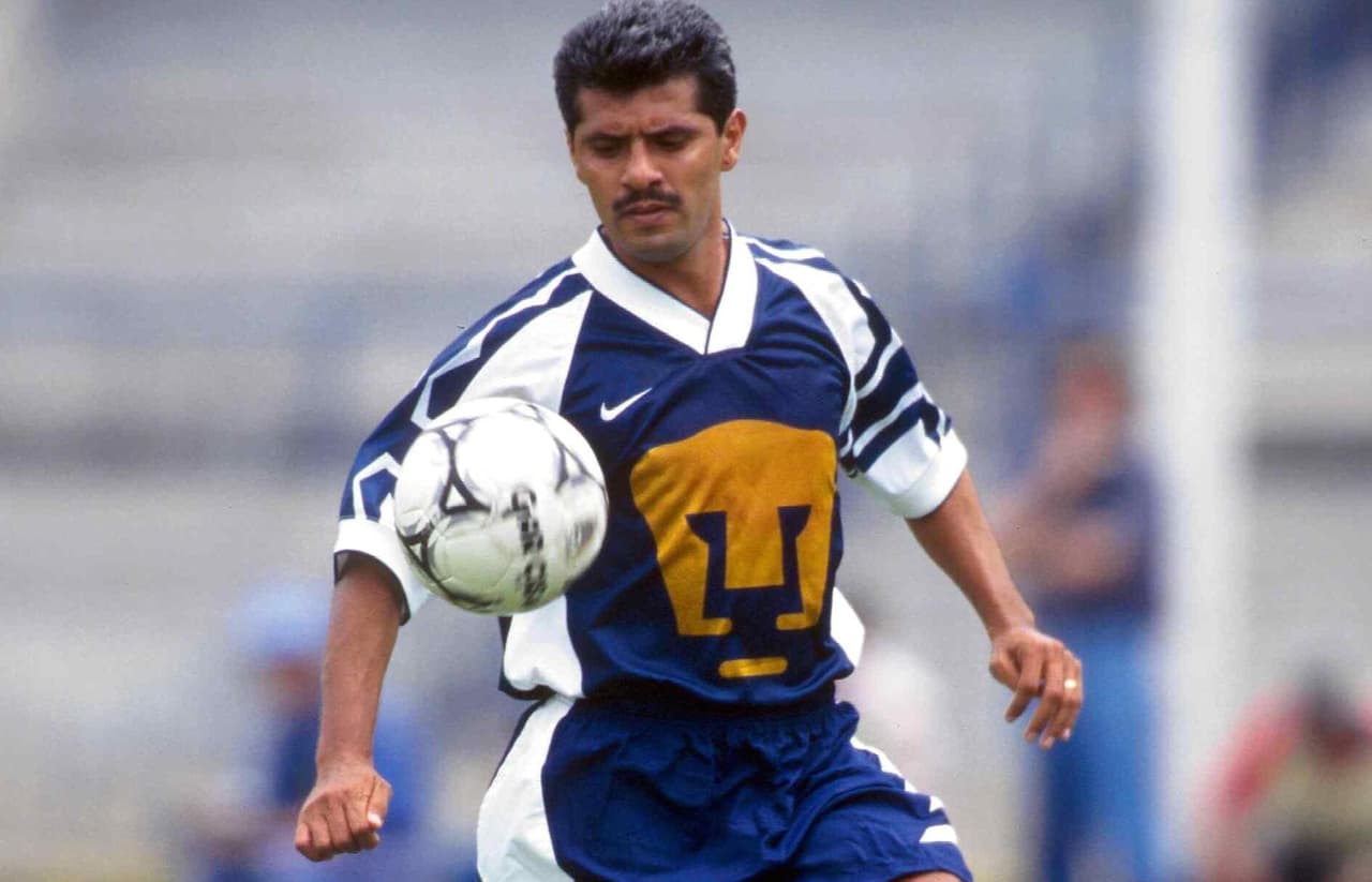 El tanto de Flores fue parte de la goleada del Sporting de Gijón 4-0 al Barcelona en el Camp Nou el 28 de febrero de 1987, en una sorpresa que el equipo le dio al catalán.